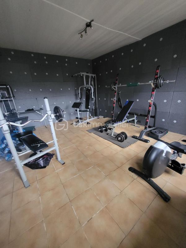 Maison - 180 m² - 4 pièces