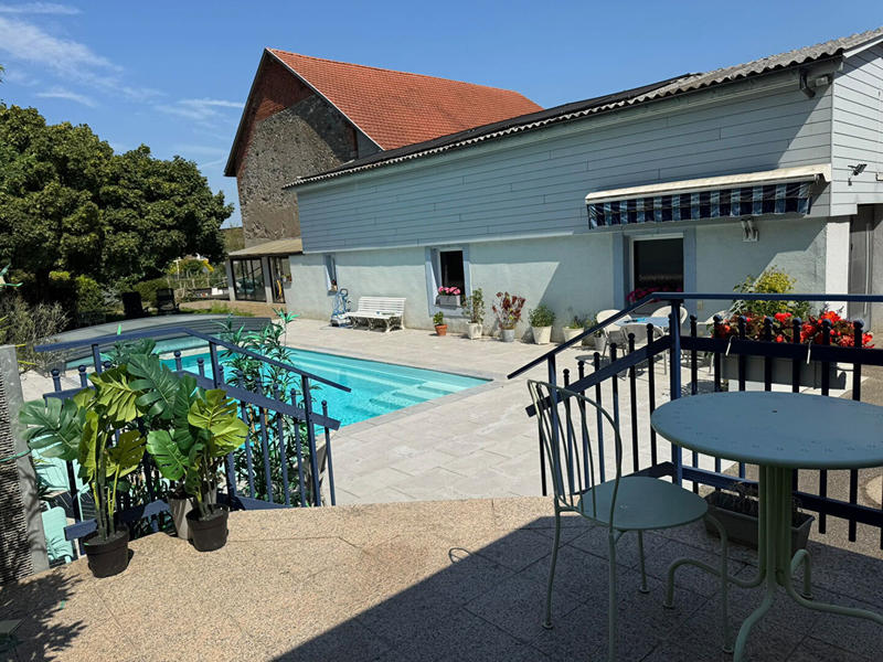 Maison - 292 m² - 9 pièces