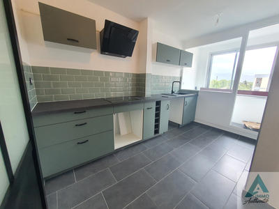 Appartement - 85 m² - 4 pièces