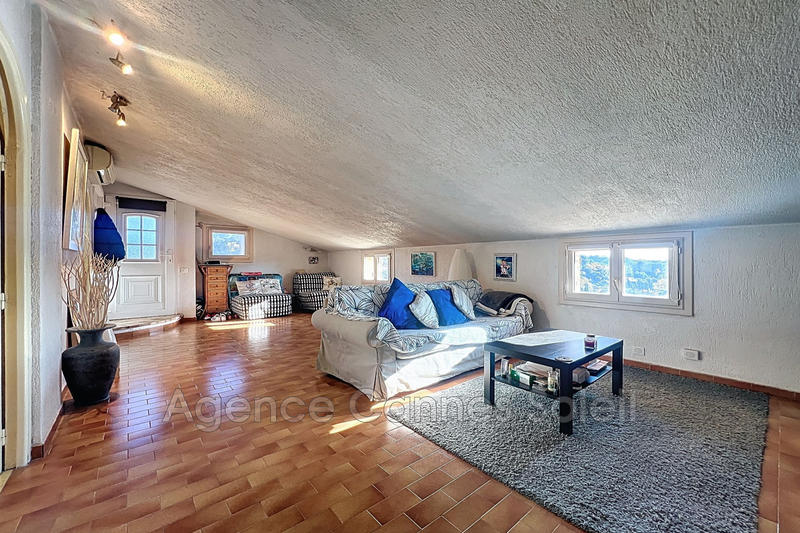 Maison - 290 m² - 10 pièces