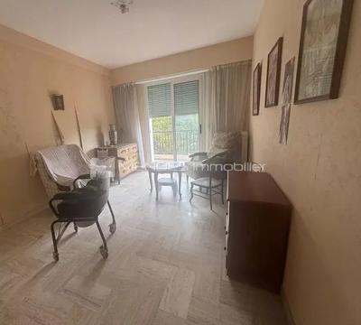 Appartement - 91 m² - 3 pièces