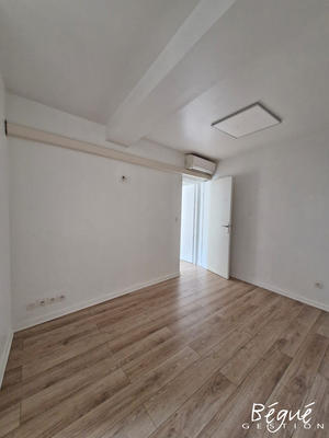 Local commercial - 42 m² - 3 pièces