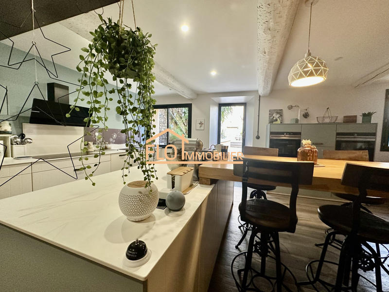 Maison - 500 m² - 5 pièces