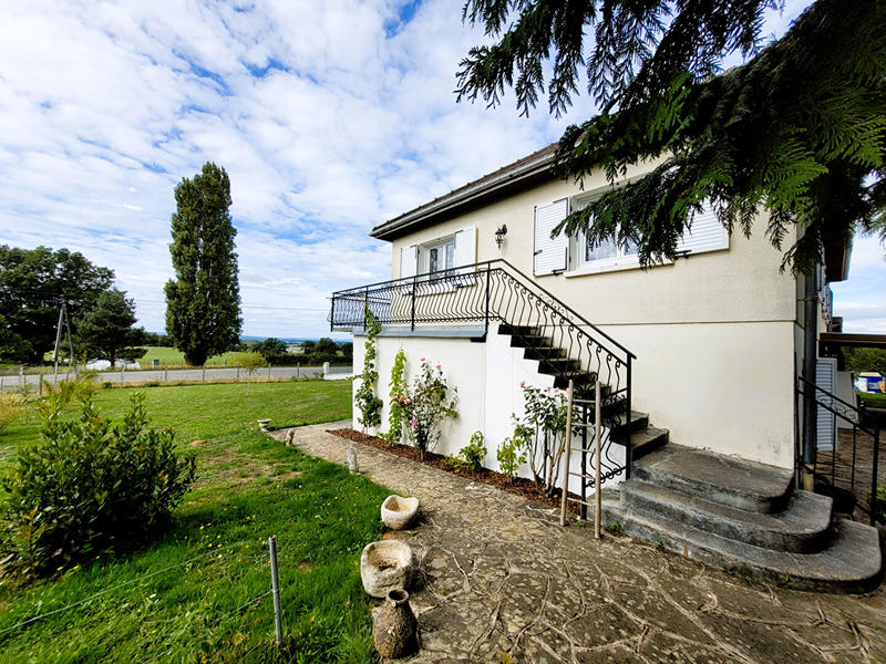Maison - 180 m² - 7 pièces