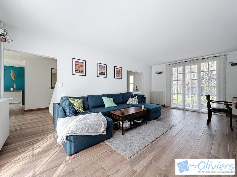 Maison traditionnelle - 155 m² - 6 pièces