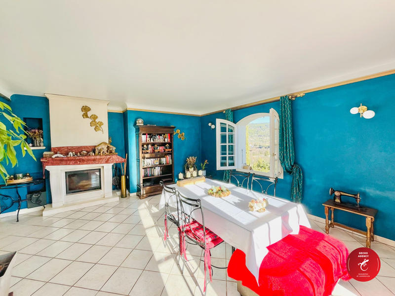 Villa - 144 m² - 5 pièces