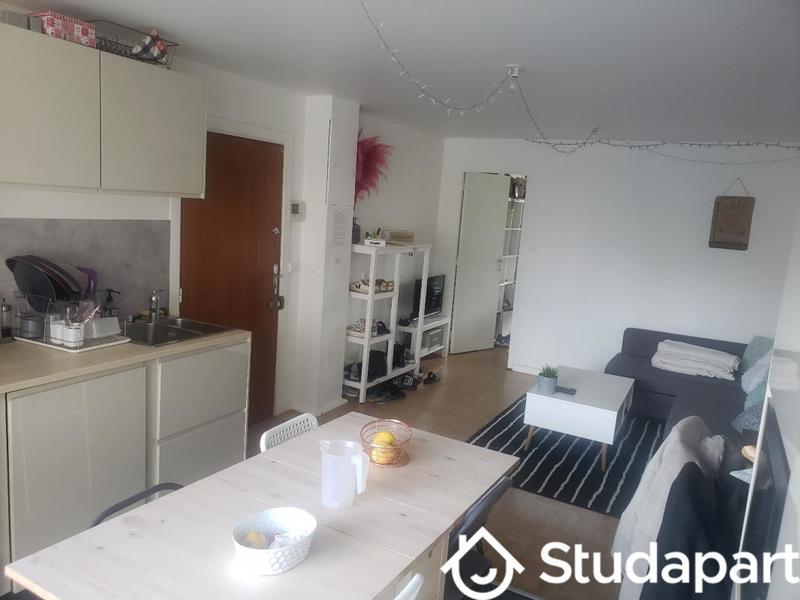 Chambre - 13 m² - 1 pièce