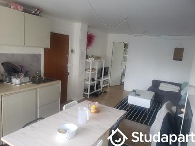 Chambre - 13 m² - 1 pièce