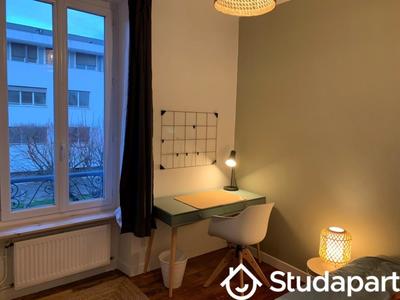 Chambre - 12 m² - 1 pièce