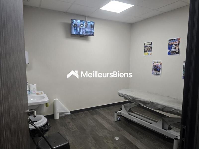 Local commercial - 288 m² - 10 pièces