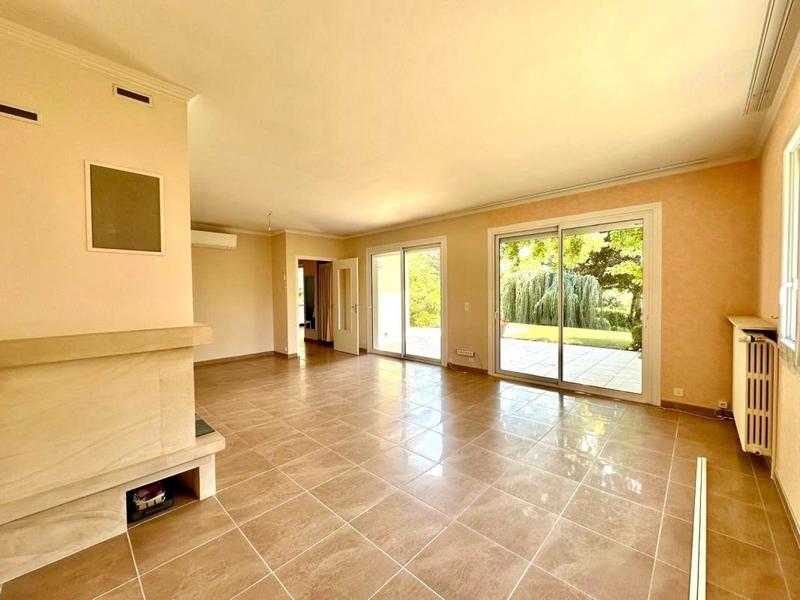 Maison - 213 m² - 7 pièces