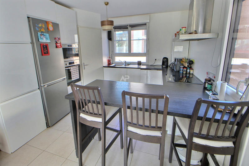 Maison - 107 m² - 6 pièces