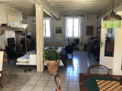 Maison - 200 m² - 8 pièces