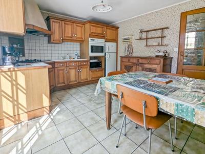 Maison - 93 m² - 6 pièces