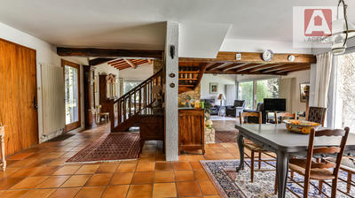 Maison - 198 m² - 7 pièces