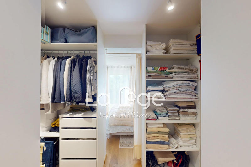 Maison - 195 m² - 7 pièces