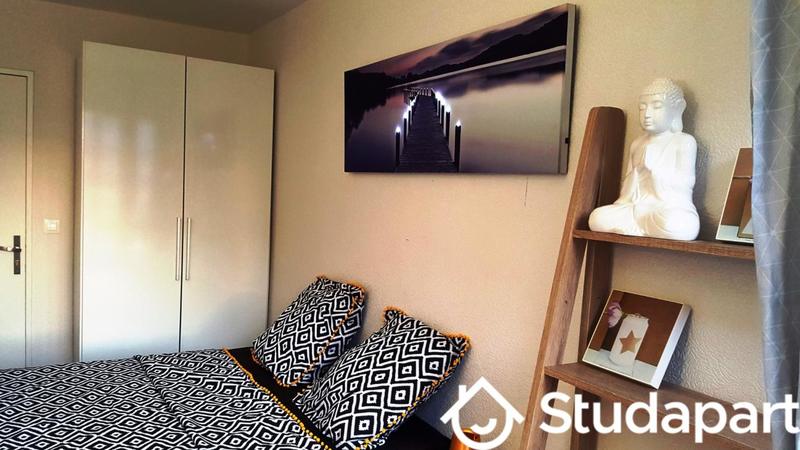 Chambre - 10 m² - 1 pièce