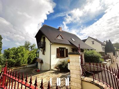 Maison - 175 m² - 6 pièces