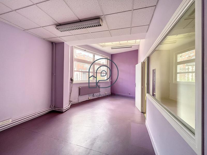 Bureau - 244 m²