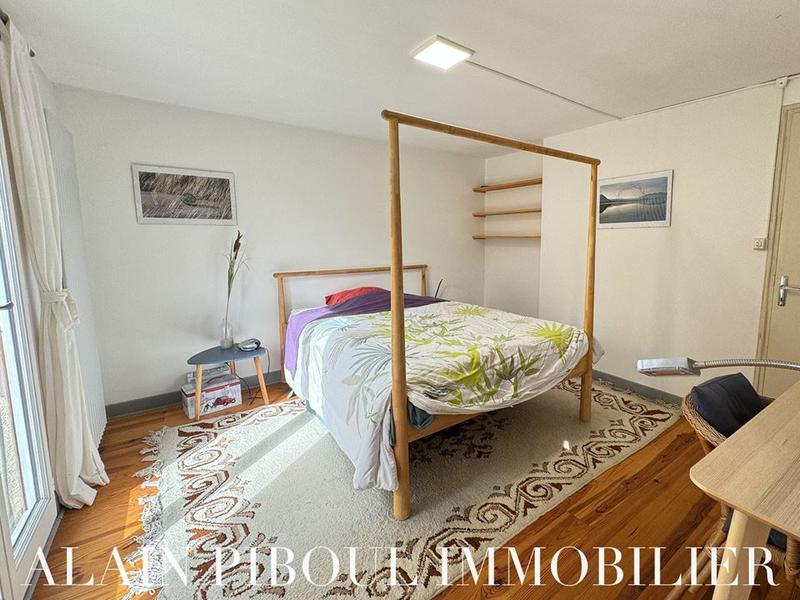 Maison traditionnelle - 111 m² - 5 pièces