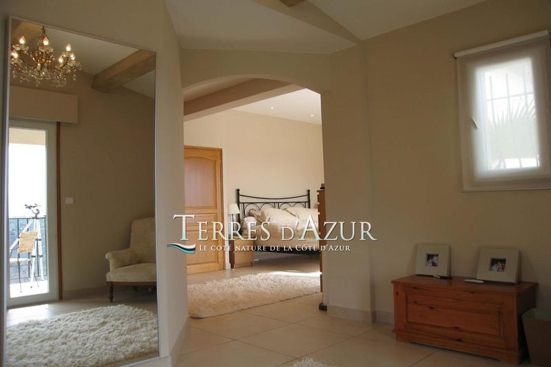 Villa - 263 m² - 7 pièces