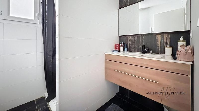 Maison - 148 m² - 8 pièces