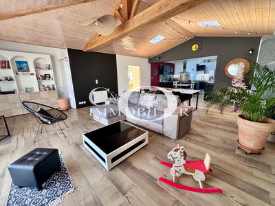 Maison - 161 m² - 5 pièces