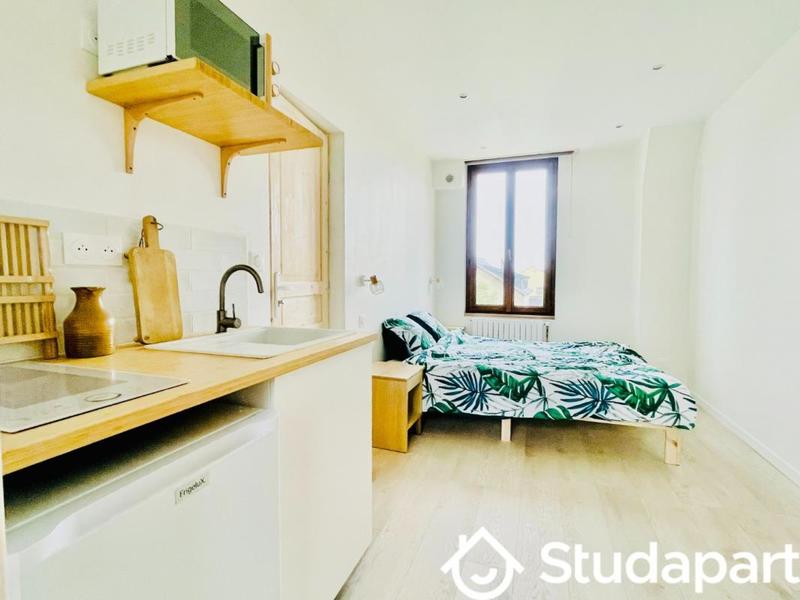 Chambre - 10 m² - 1 pièce