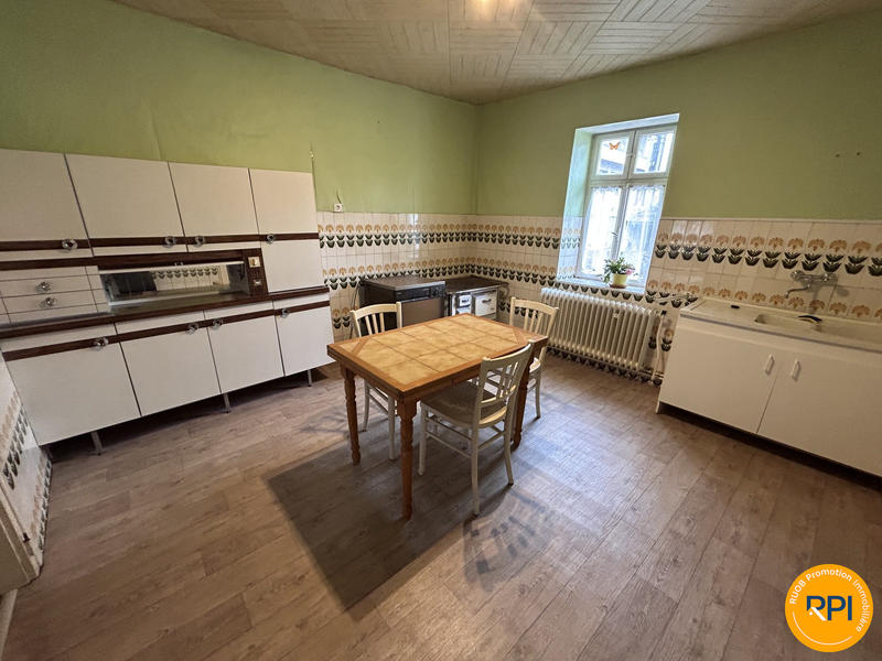 Maison ancienne - 147 m² - 8 pièces