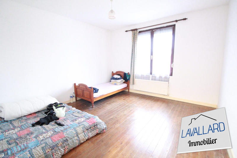 Maison - 162 m² - 9 pièces