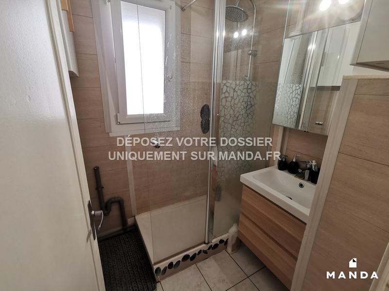 Chambre - 10 m² - 4 pièces