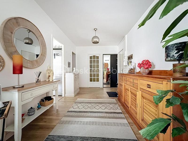 Appartement - 102 m² - 5 pièces