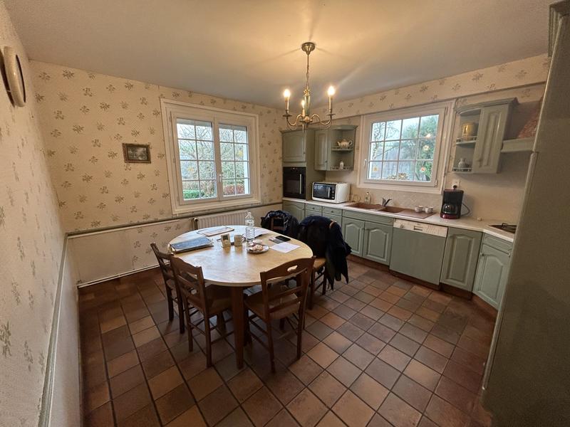 Maison traditionnelle - 168 m² - 7 pièces