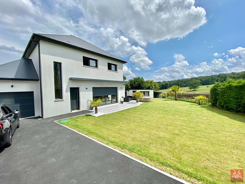 Maison - 141 m² - 6 pièces