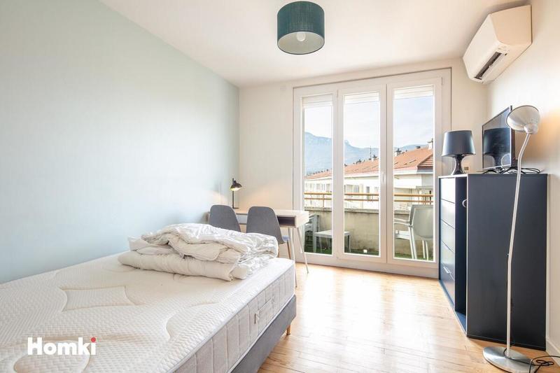 Appartement - 80 m² - 4 pièces