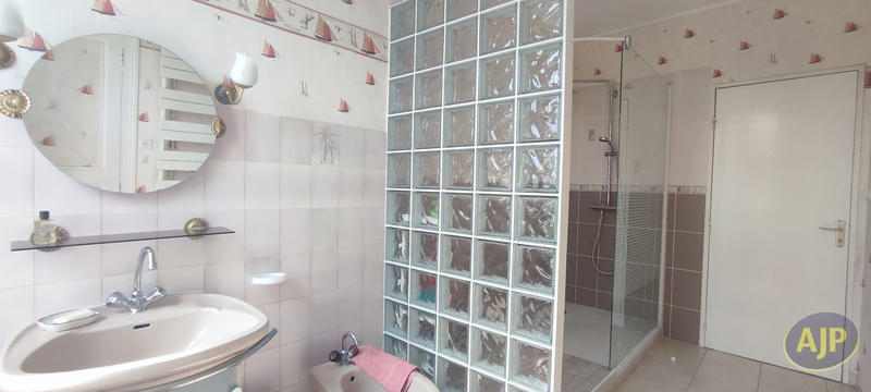 Maison - 155 m² - 6 pièces