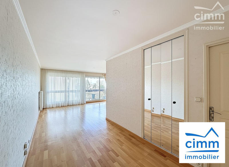 Appartement - 97 m² - 5 pièces