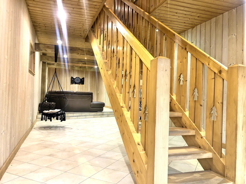 Maison - 215 m² - 9 pièces