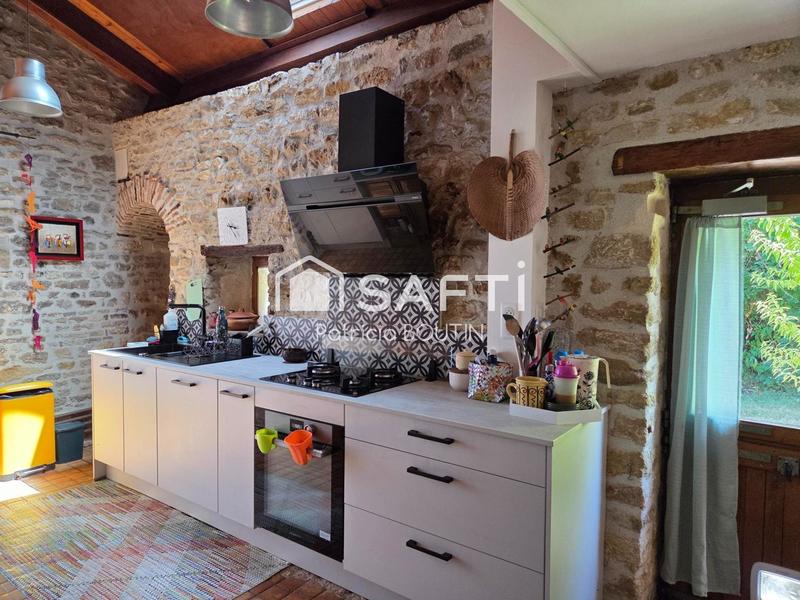 Maison - 260 m² - 10 pièces