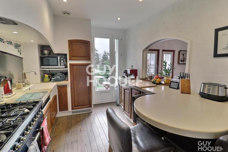 Maison - 170 m² - 6 pièces