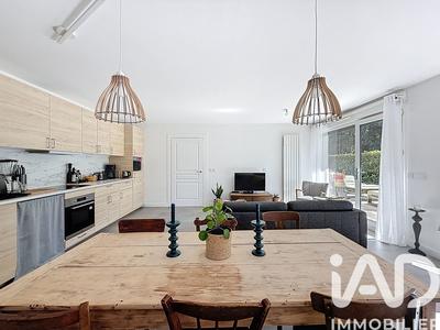 Appartement - 70 m² - 4 pièces