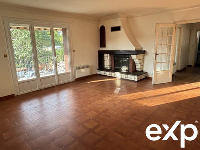 Maison - 254 m² - 12 pièces