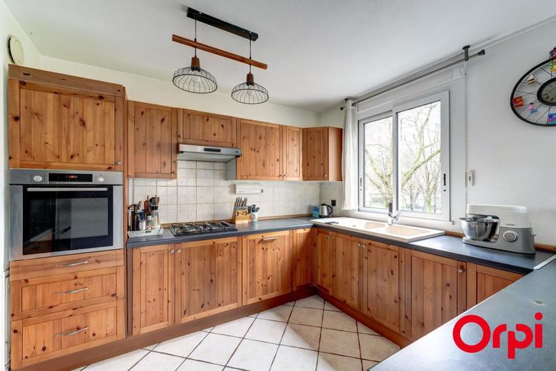 Appartement - 96 m² - 5 pièces