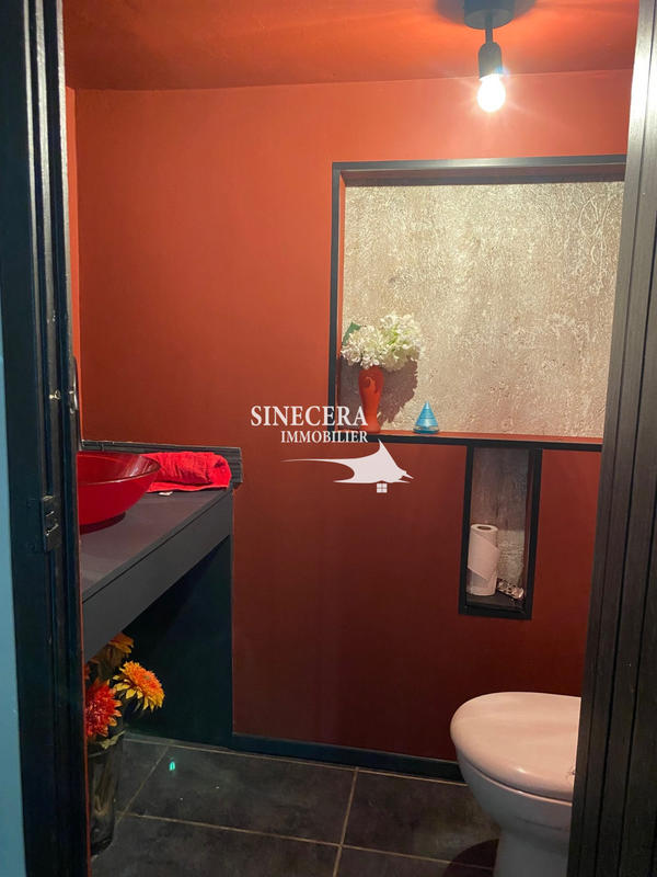 Maison - 220 m² - 7 pièces