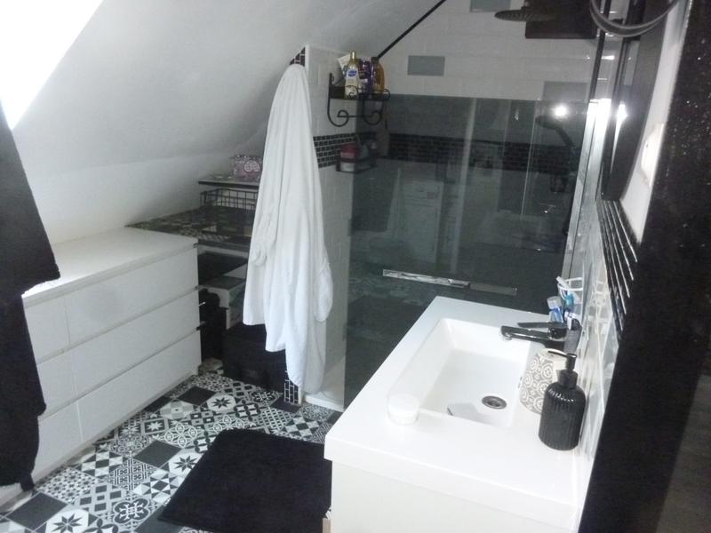 Maison - 180 m² - 8 pièces