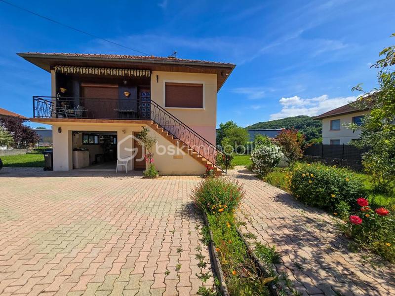 Maison - 160 m² - 5 pièces