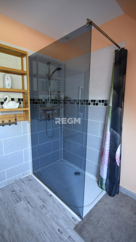 Maison - 295 m² - 11 pièces