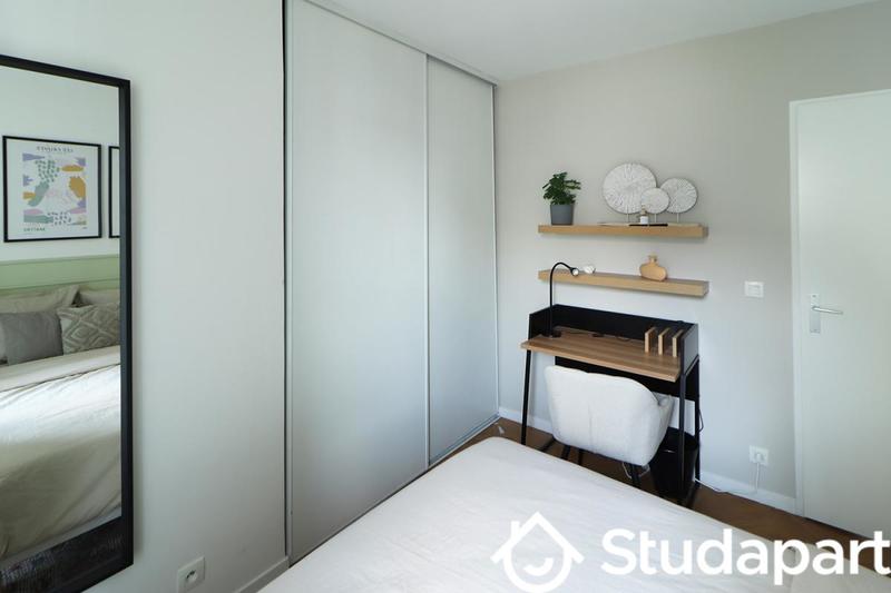 Chambre - 11 m² - 1 pièce