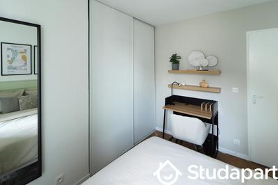 Chambre - 11 m² - 1 pièce