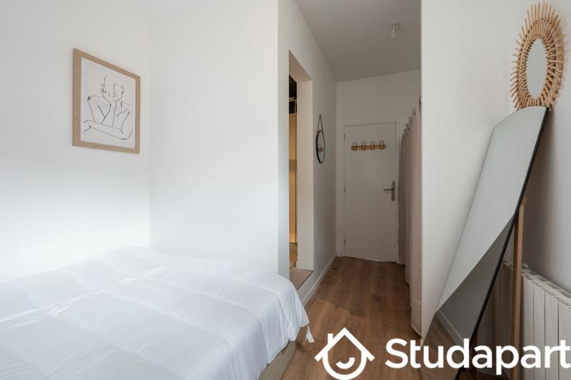 Chambre - 11 m² - 1 pièce